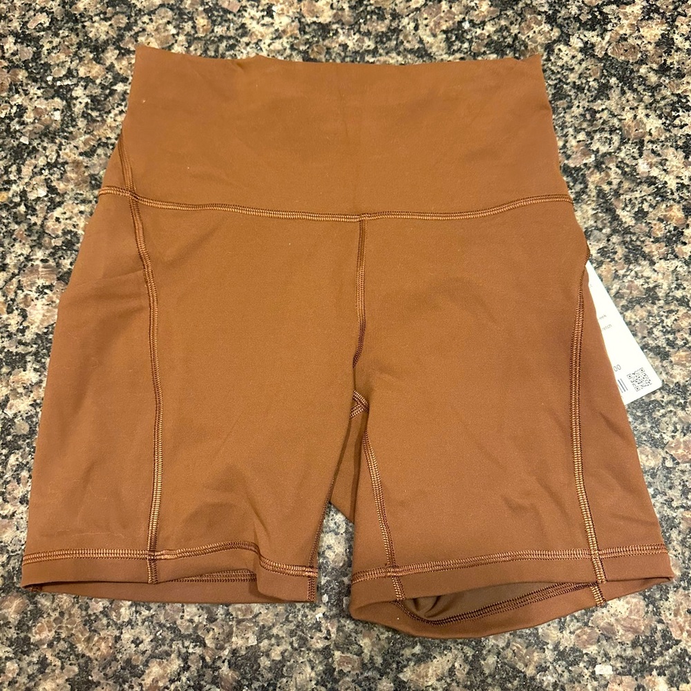 Wunder Train HR Short 6” w pockets